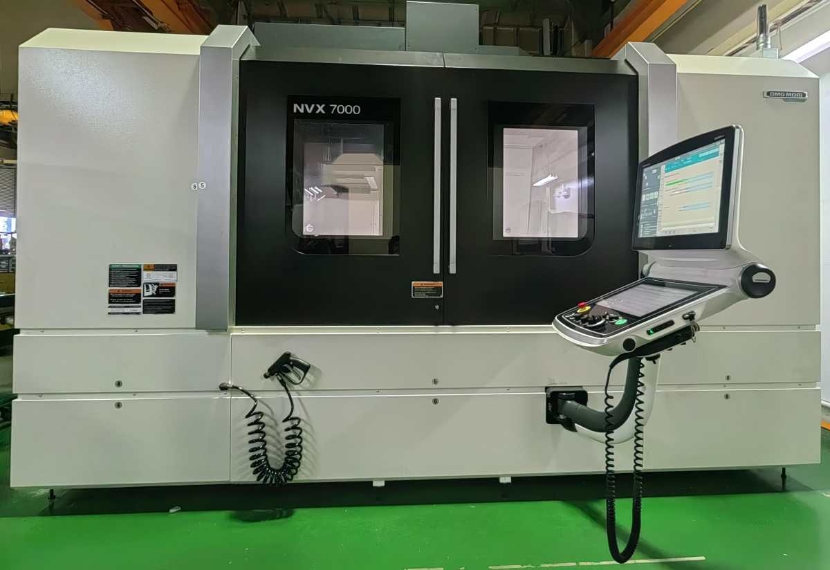 Vertical machining center with large axes travels, suitable for medium and large parts machining  Max. X-axis stroke - 1, 540 mm  Max . Y-axis stroke - 760 mm  Max. Z-axis stroke- 660 mm  Max. workpiece length - 1700mm  Max. workpiece width - 760mm  Max. workpiece height - 600 mm  Max. workpiece weight- 2000 kg
